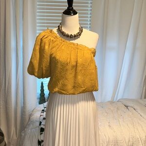 ASTR XS golden yellow one shoulder poof sleeve crop blouse Top